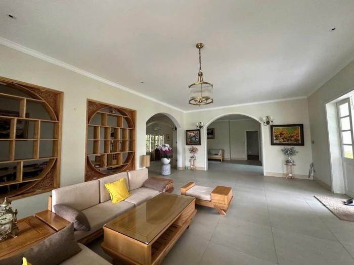 Bán biệt thự mặt tiền đường số 6 diện tích: 51x19m trệt lầu