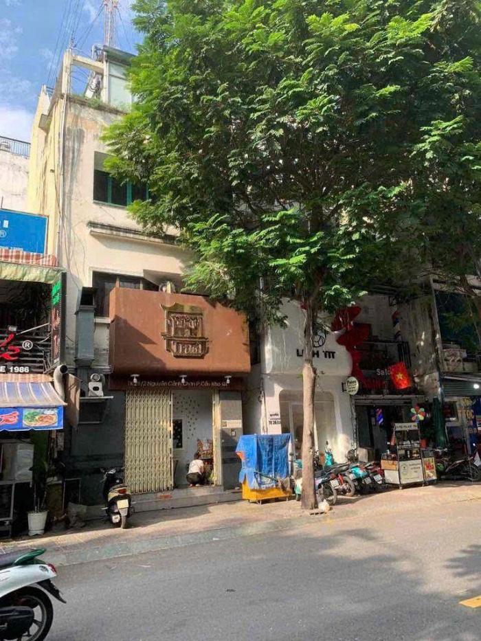Cho thuê nhà đường Nguyễn Cảnh Chân quận 1