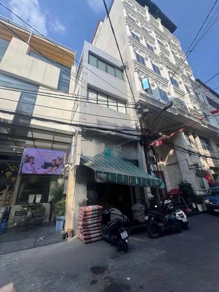 Cho thuê nhà đường Lê Thị Hồng Gấm Quận 1