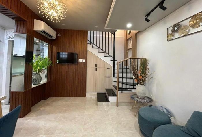 Cho thuê nhà đường Nguyễn Thị Minh Khai Quận 1