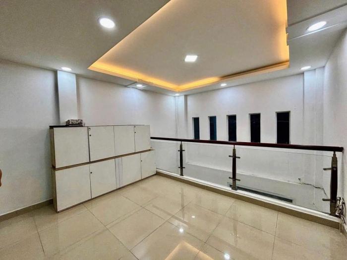 Cho thuê nhà hẻm 94 đường Trần Khắc Chân Quận 1