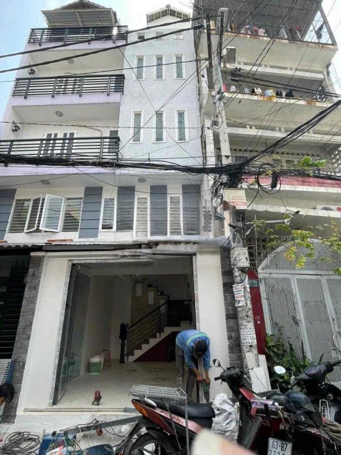 Cho thuê nhà đường Cách Mạng Tháng 8 quận 10