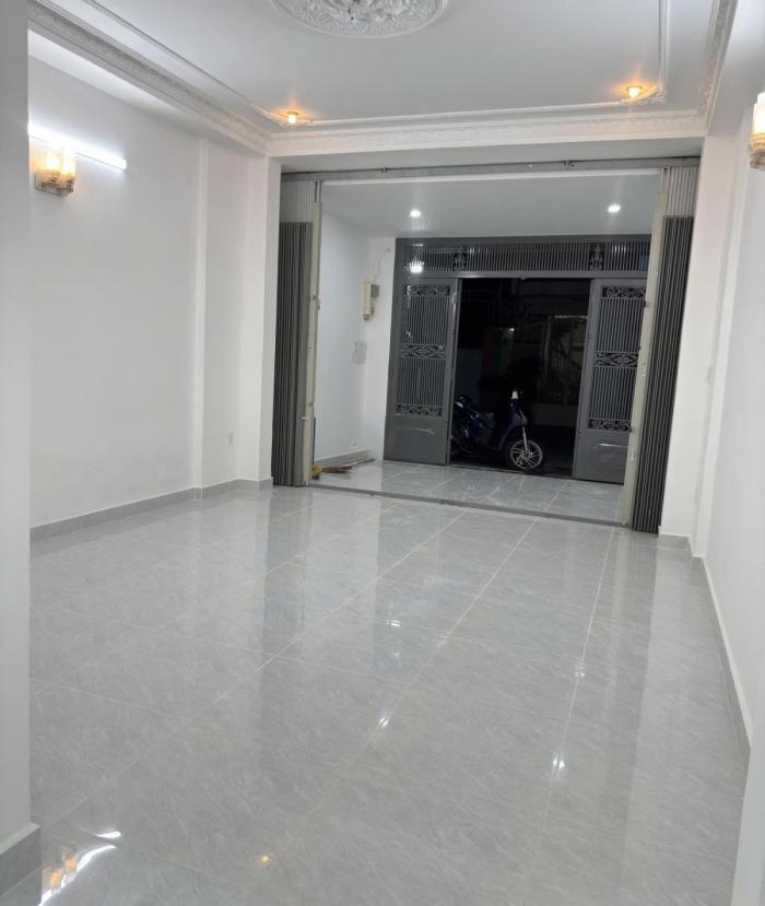 Cho thuê nhà đường Tô Hiến Thành Quận 10