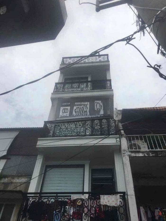 Cho thuê nhà đường Trường Sa quận 3