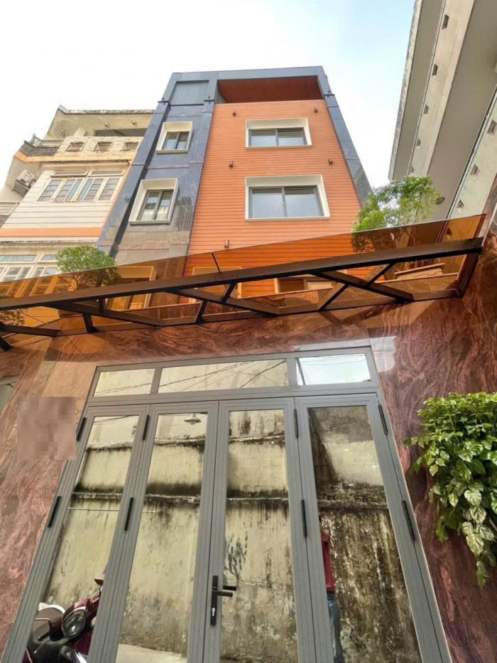 Cho thuê nhà đường Cách Mạng Tháng 8 Quận 3