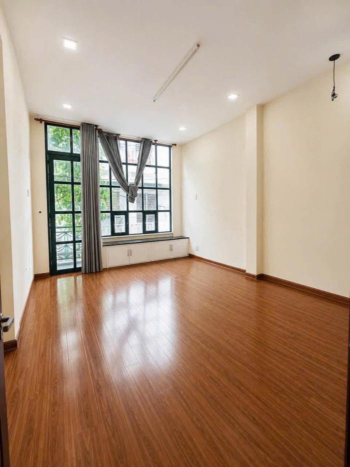 Cho thuê nhà đường Lê Văn Sỹ Quận 3