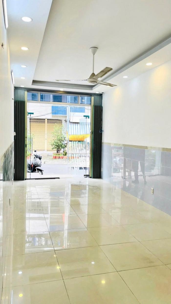 Cho thuê nhà hẻm 2 mặt tiên trước sau đường Võ Thị Sáu Quận 3