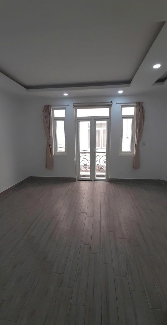 Cho thuê nhà hẻm 108 đường Trần Quang Diệu Quận 3