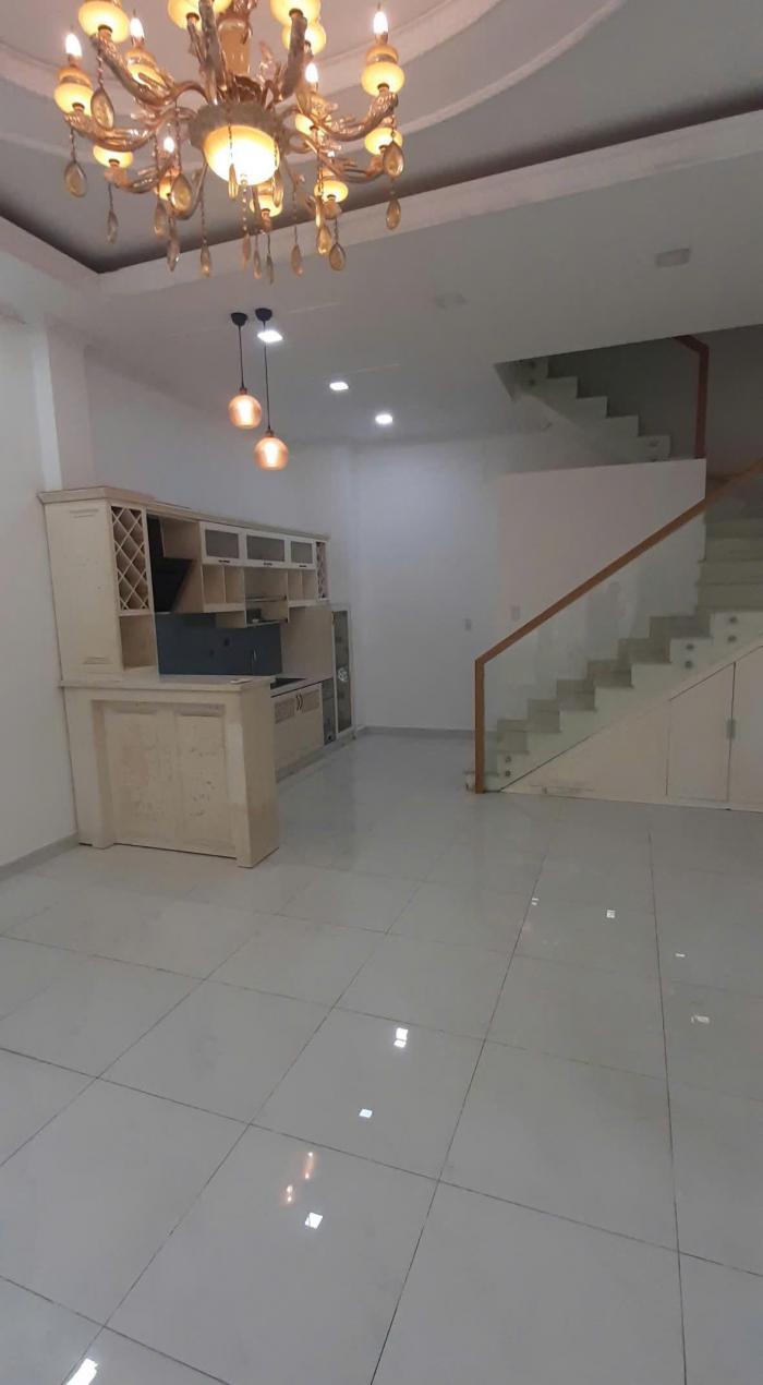 Cho thuê nhà hẻm 108 đường Trần Quang Diệu Quận 3