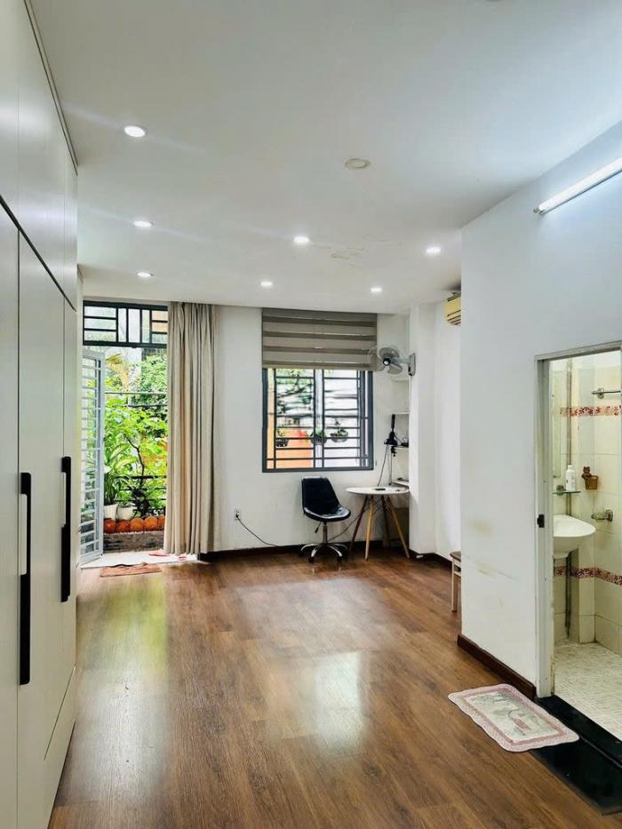 Cho thuê nhà hẻm 315 đường Lê Văn Sỹ Quận 3