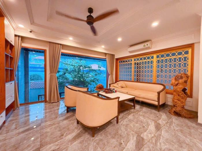 Cho thuê nhà hẻm 1365 đường Huỳnh Tấn Phát Quận 7