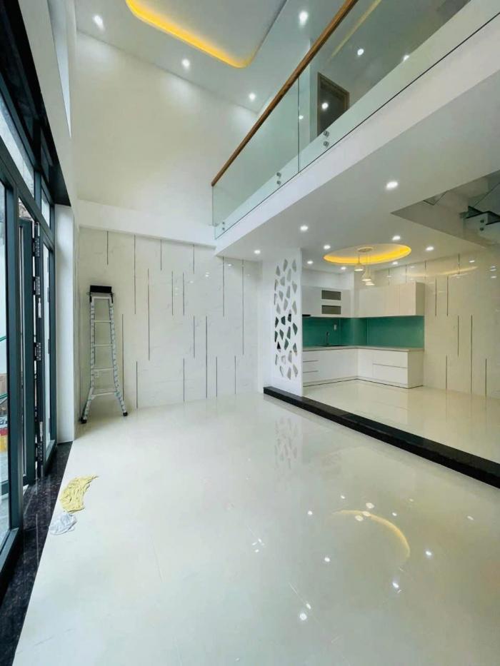 Cho thuê nhà nguyên căn hẻm xe hơi đường Trần Bình Trọng quận Bình Thạnh