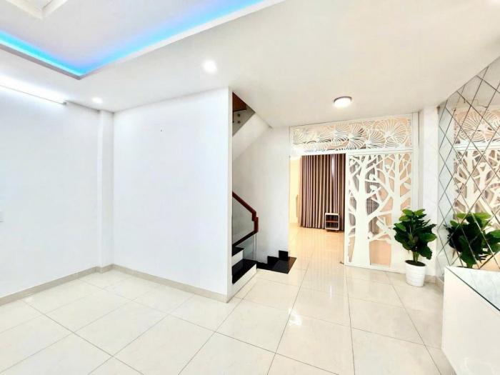 Cho thuê nhà đường Hoàng Hoa Thám quận Bình Thạnh