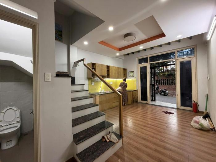 Cho thuê nhà hẻm 85 đường Phạm Viết Chánh quận Bình Thạnh