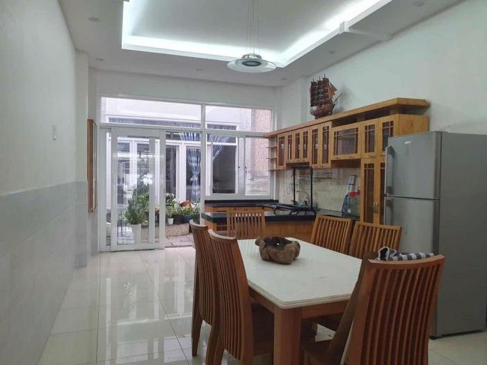 Cho thuê nhà đường Hồ Văn Huê quận Phú Nhuận