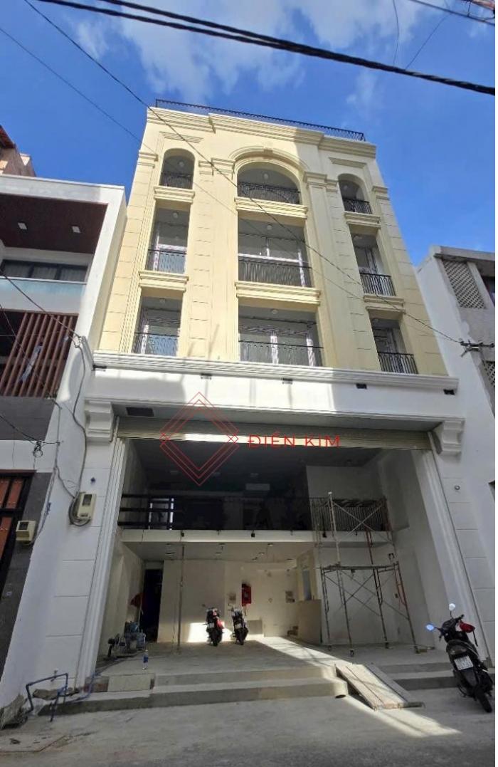 Cho thuê nhà đường Trường Chinh, nhà nguyên căn quận Tân Bình