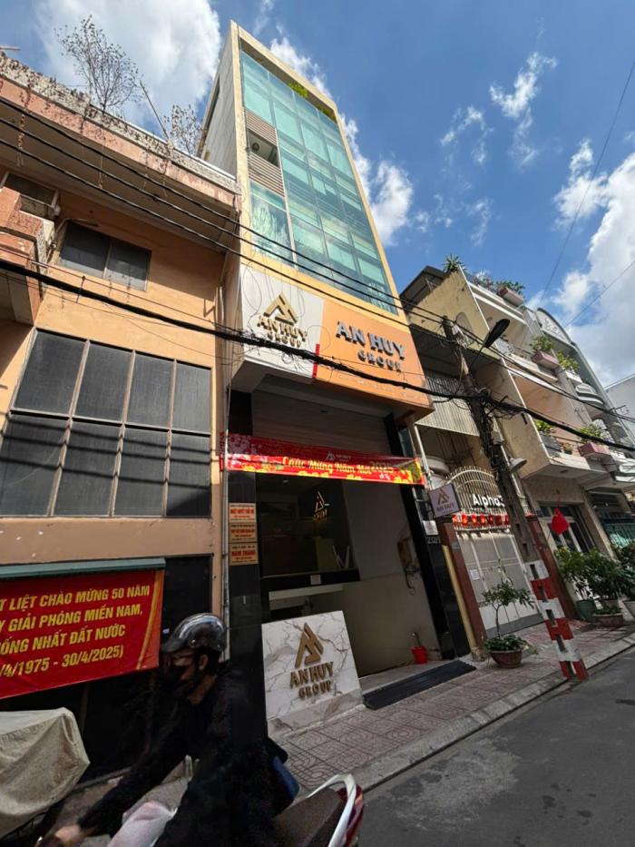 Cho thuê nhà quận Tân Bình, nhà nguyên căn đường Cộng Hòa