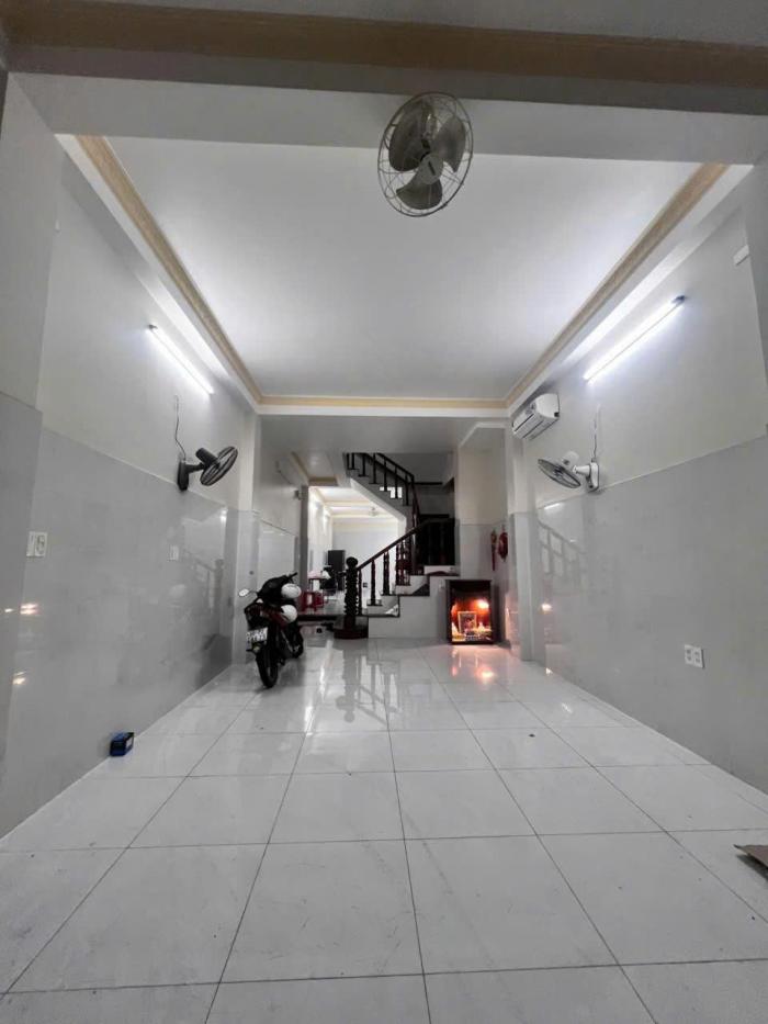 Cho thuê nhà đường Nhất Chi Mai