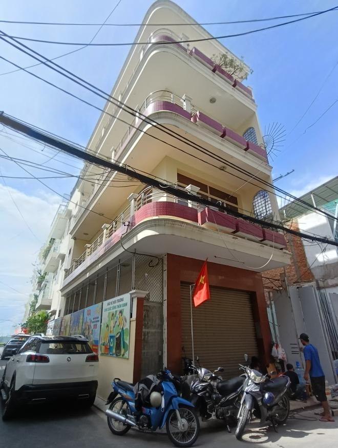 Cho thuê nhà đường Cộng Hoà quận Tân Bình