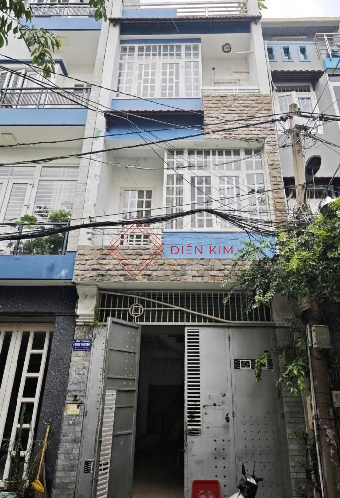 Cho thuê nhà hẻm xe hơi đường Nhất Chi Mai quận Tân Bình