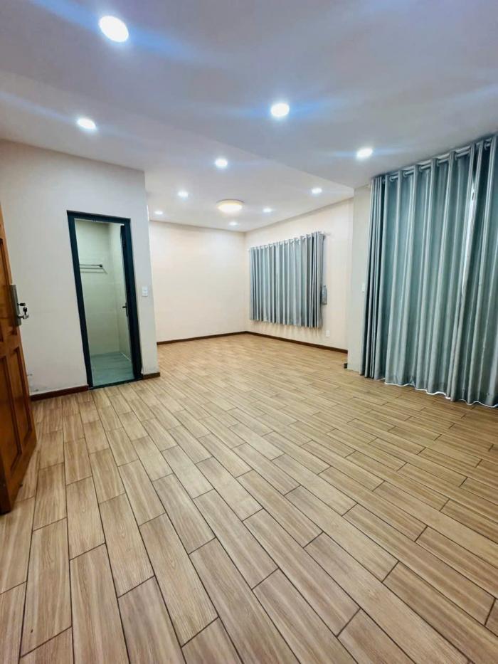 Cho thuê nhà đường Lam Sơn quận Tân Bình