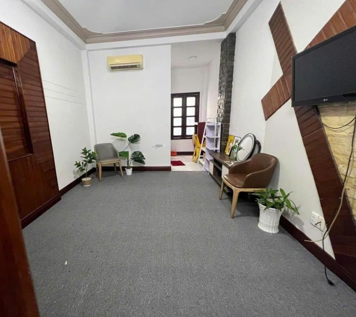 Cho thuê nhà đường Văn Chung quận Tân Bình