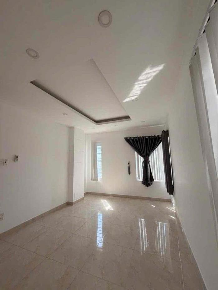 Cho thuê nhà hẻm 20 Chử Đồng Tử quận Tân Bình