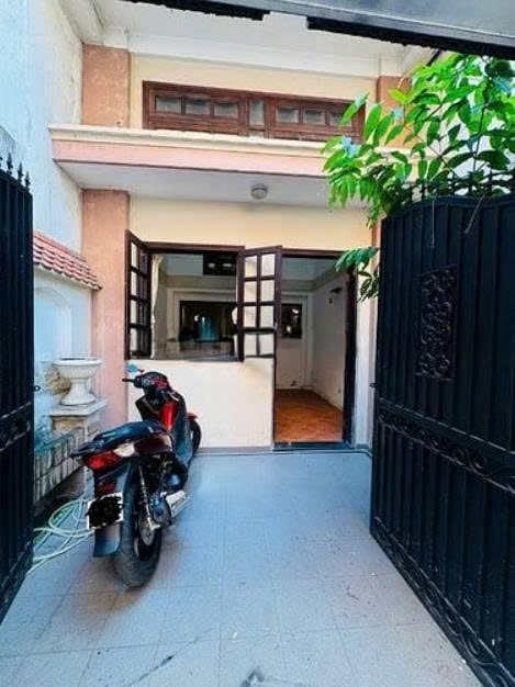 Cho thuê nhà hẻm 28 đường Trương Công Định quận Tân Bình