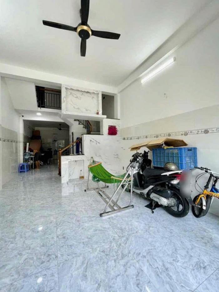 Cho thuê nhà đường Âu Cơ quận Tân Phú