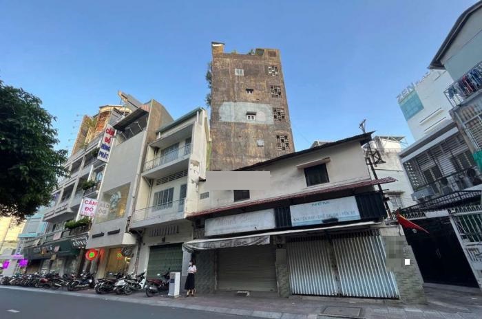 Cho thuê nhà mặt tiền đường Lê Thị Riêng quận 1