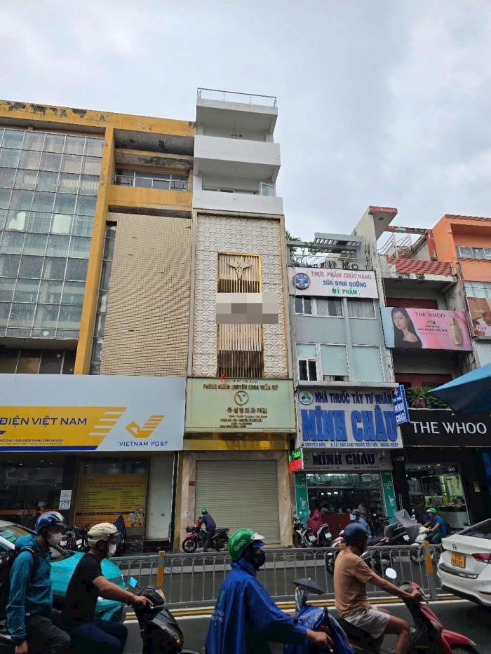 Cho thuê nhà mặt tiền đường Hai Bà Trưng Quận 1