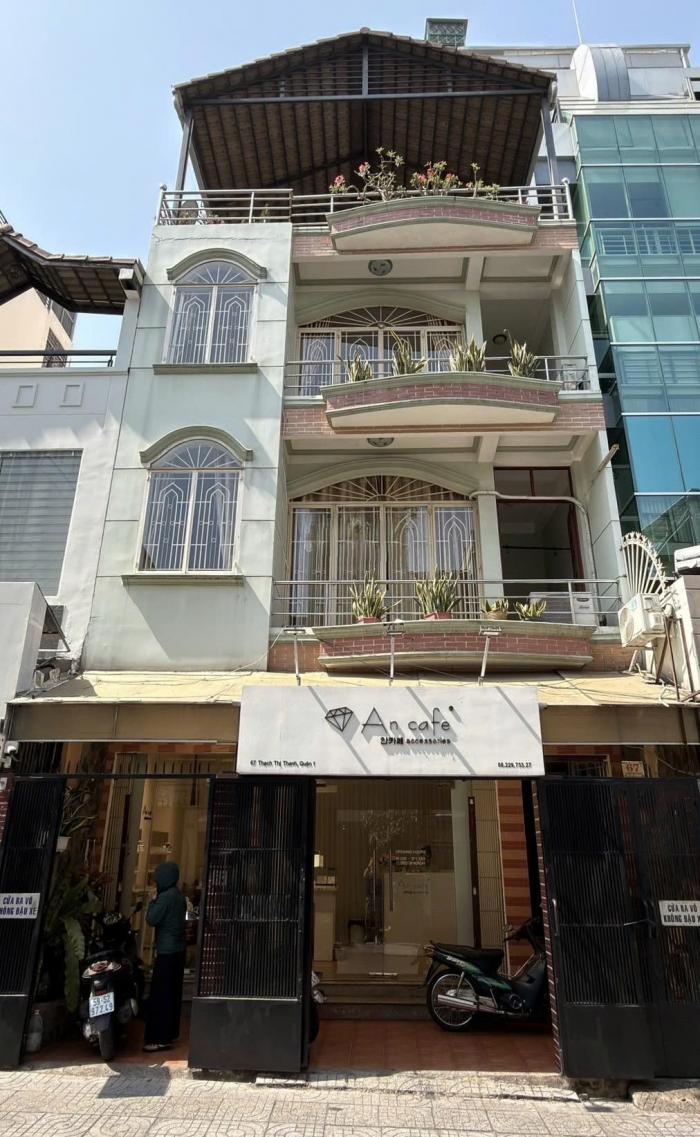Cho thuê nhà mặt tiền đường Thạch Thị Thanh Quận 1