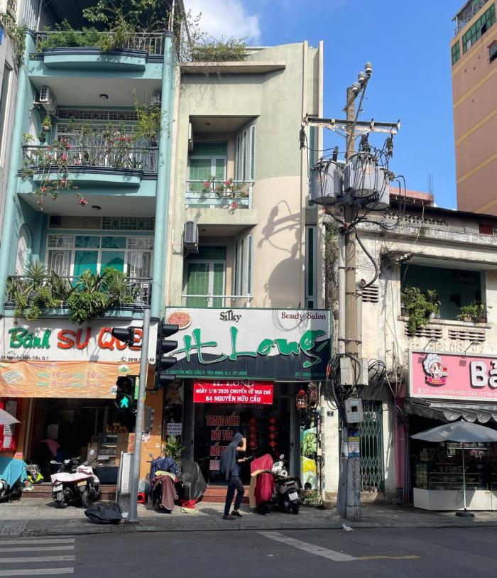 Cho thuê nhà mặt tiền đường Nguyễn Hữu Cầu Quận 1
