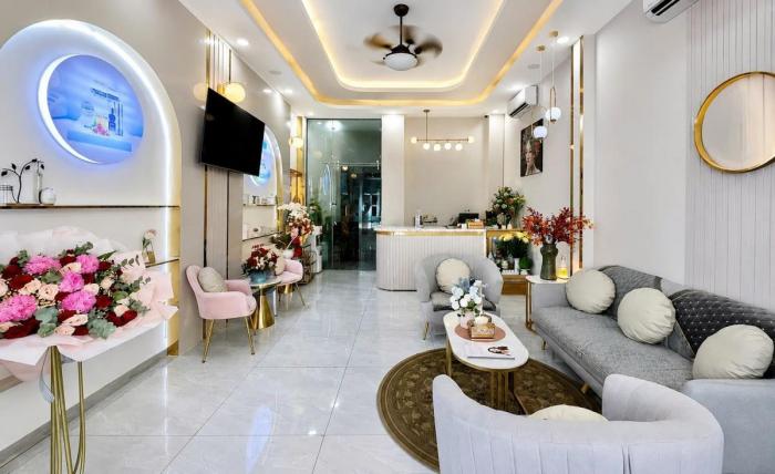 Cho thuê nhà mặt tiền đường Trần Khắc Chân quận 1