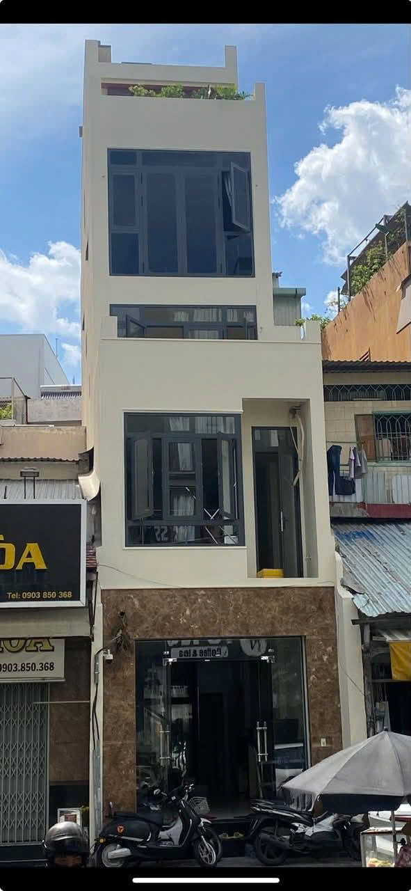 Cho thuê nhà mặt tiền 24 Cô Giang Quận 1