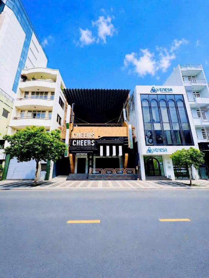 Cho thuê nhà mặt tiền 138-138A Lê Lai Quận 1