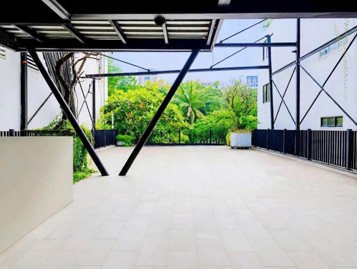 Cho thuê nhà mặt tiền 138-138A Lê Lai Quận 1