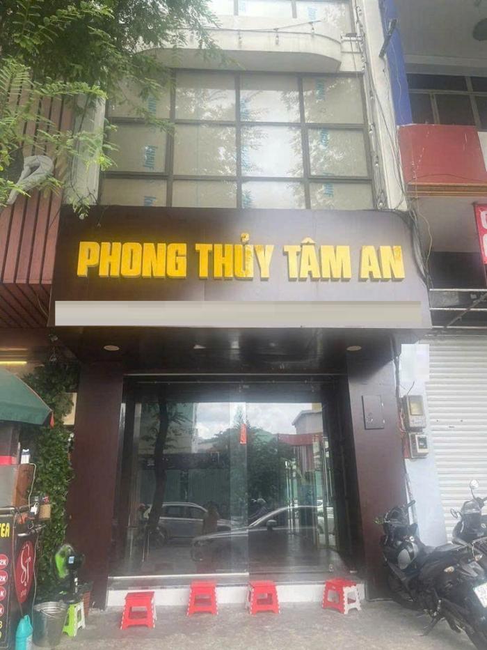 Cho thuê nhà mặt tiền đường Sư Vạn Hạnh Quận 10