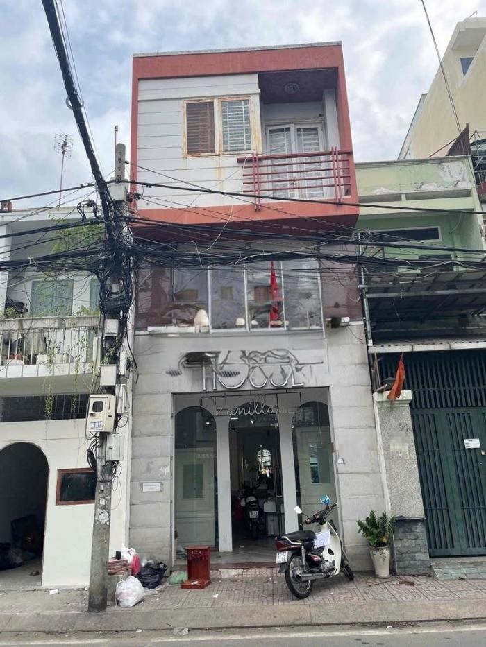 Cho thuê nhà mặt tiền đường Hồ Bá Kiện quận 10