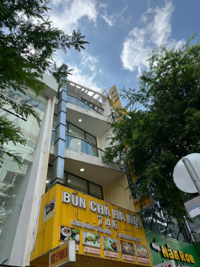 Cho thuê nhà mặt tiền đường Sư Vạn Hạnh quận 10