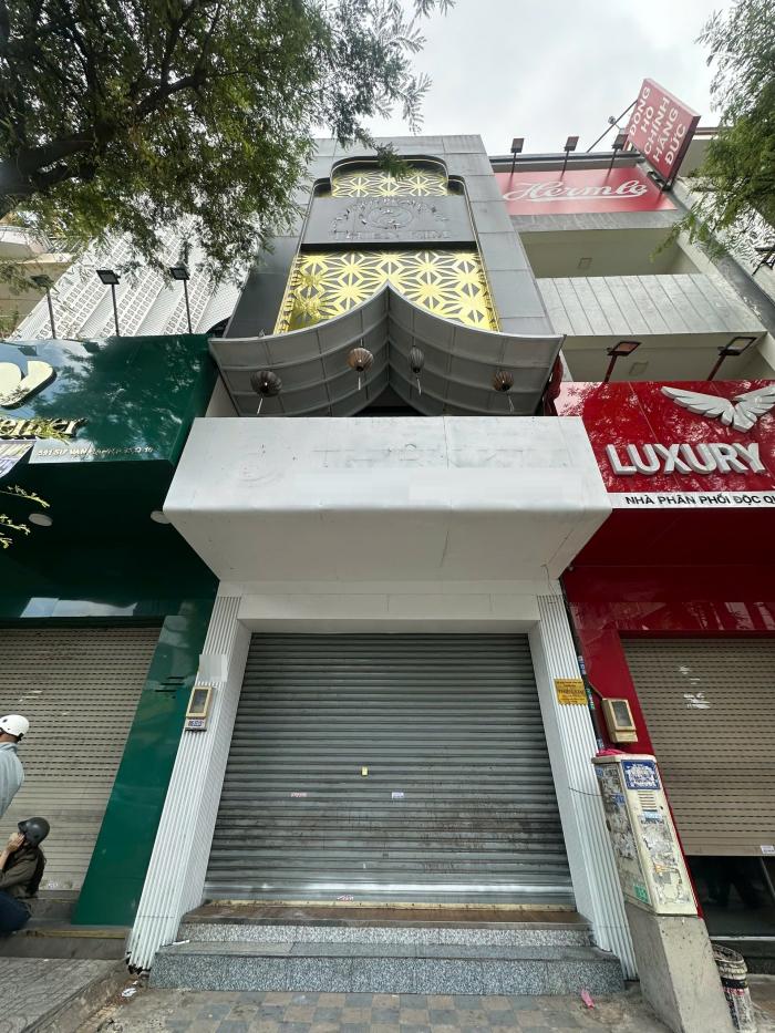 Cho thuê nhà mặt tiền đường Sư Vạn Hạnh Quận 10