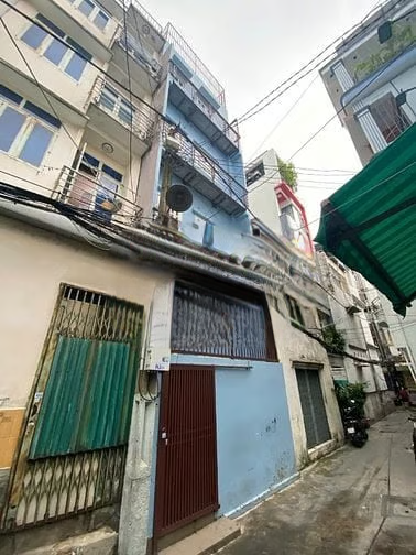 Cho thuê nhà mặt tiền đường Cách Mạng Tháng 8 Quận 10