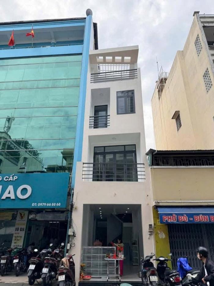 Cho thuê nhà mặt tiền đường Vĩnh Viễn Quận 10