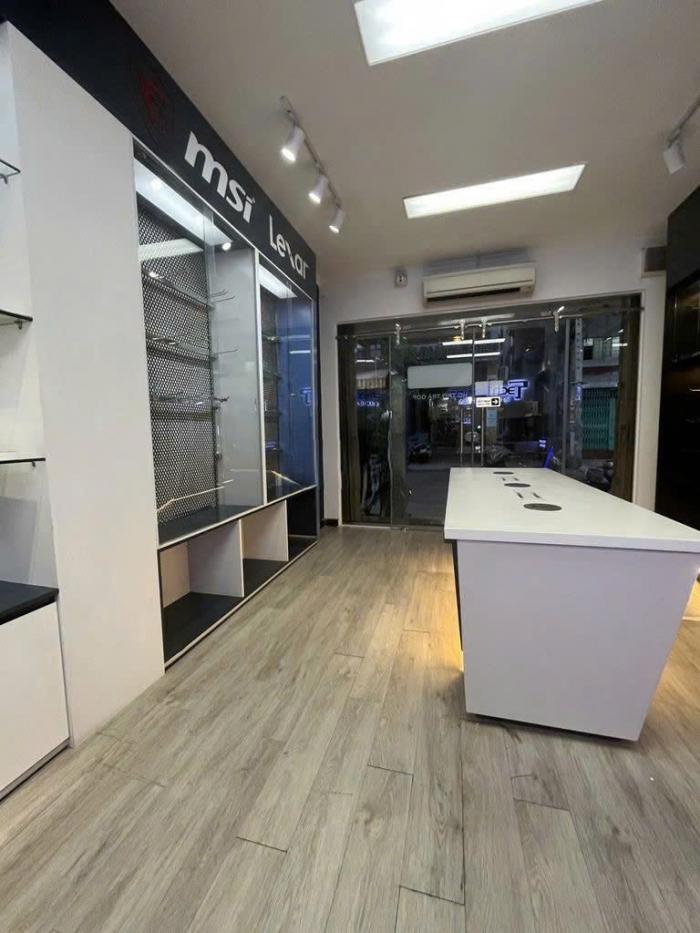 Cho thuê nhà mặt tiền đường Trần Minh Quyền Quận 10