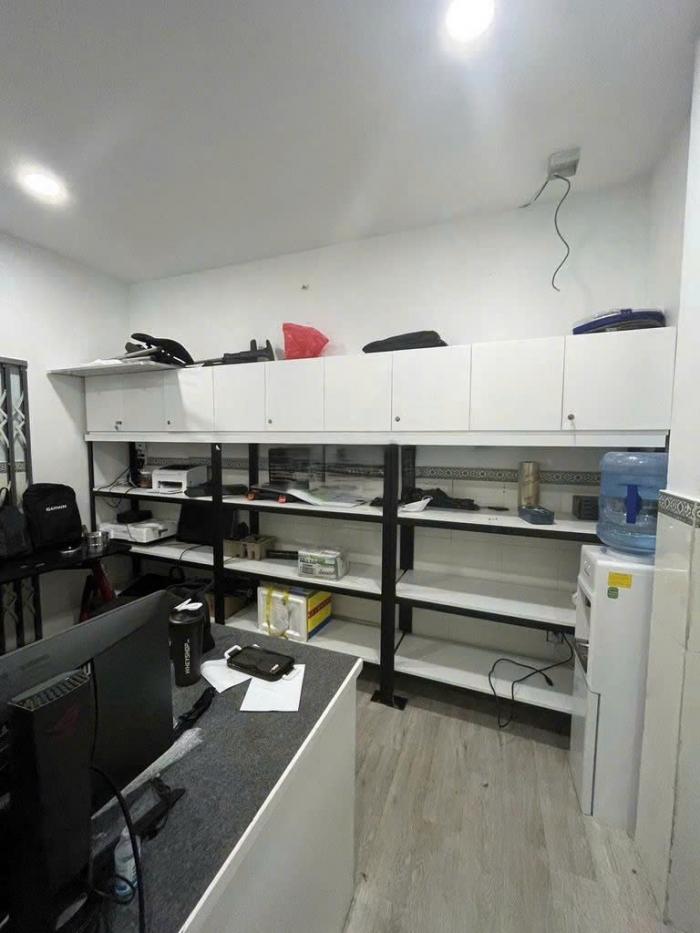 Cho thuê nhà mặt tiền đường Trần Minh Quyền Quận 10
