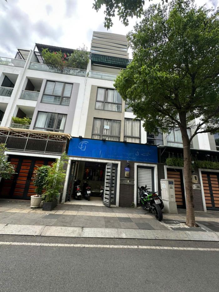 Cho thuê nhà mặt tiền đường số 7 khu Hà Đô Centrosa Quận 10