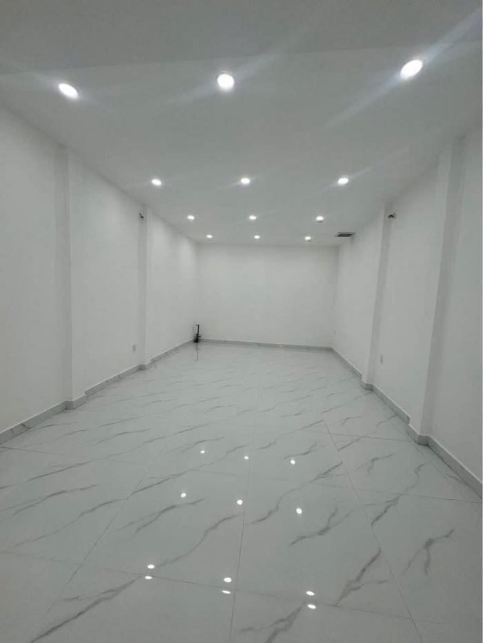 Cho thuê nhà mặt tiền 75 Thành Thái Quận 10