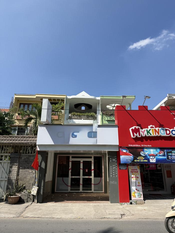 Cho thuê nhà mặt tiền đường Thảo Điền Quận 2