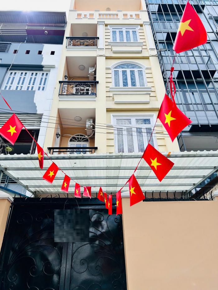 Cho thuê nhà mặt tiền đường số 5 (Làng Báo Chí) Quận 2