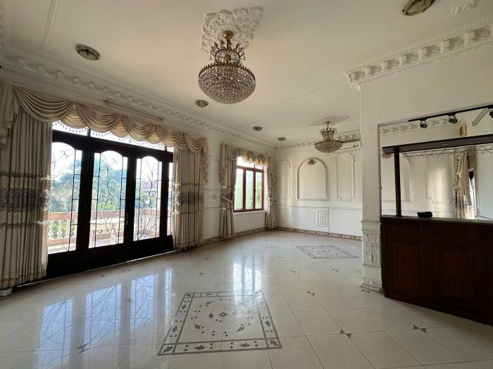 Cho thuê nhà mặt tiền đường Nguyễn Đăng Giai Quận 2